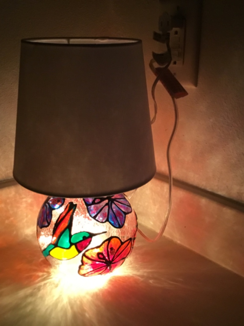 Hand Painted Hummingbird and Hibiscus Flower 13 inch lamp - Picture 4 of 9